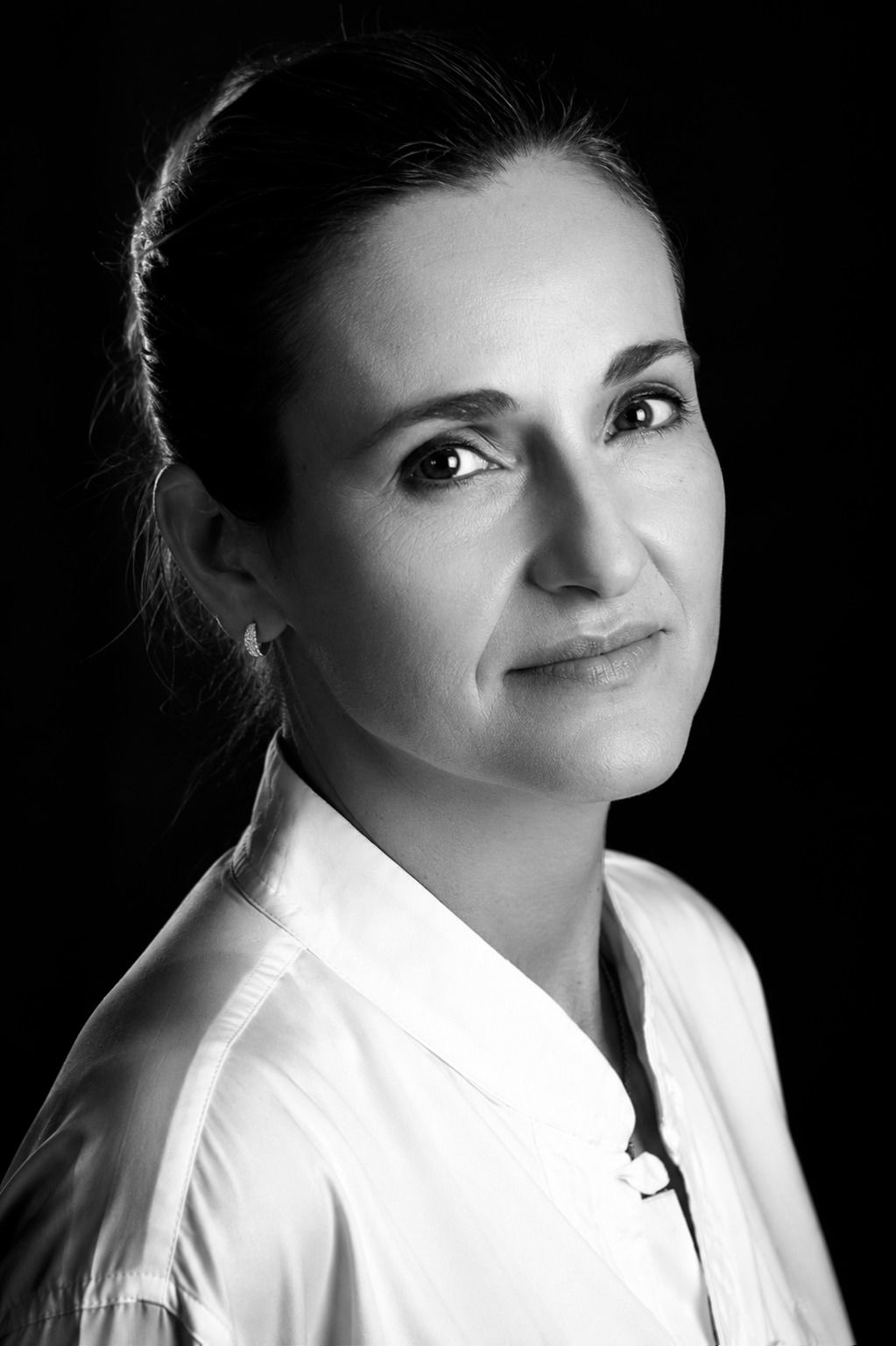 Retrato en blanco y negro de Loly Vázquez